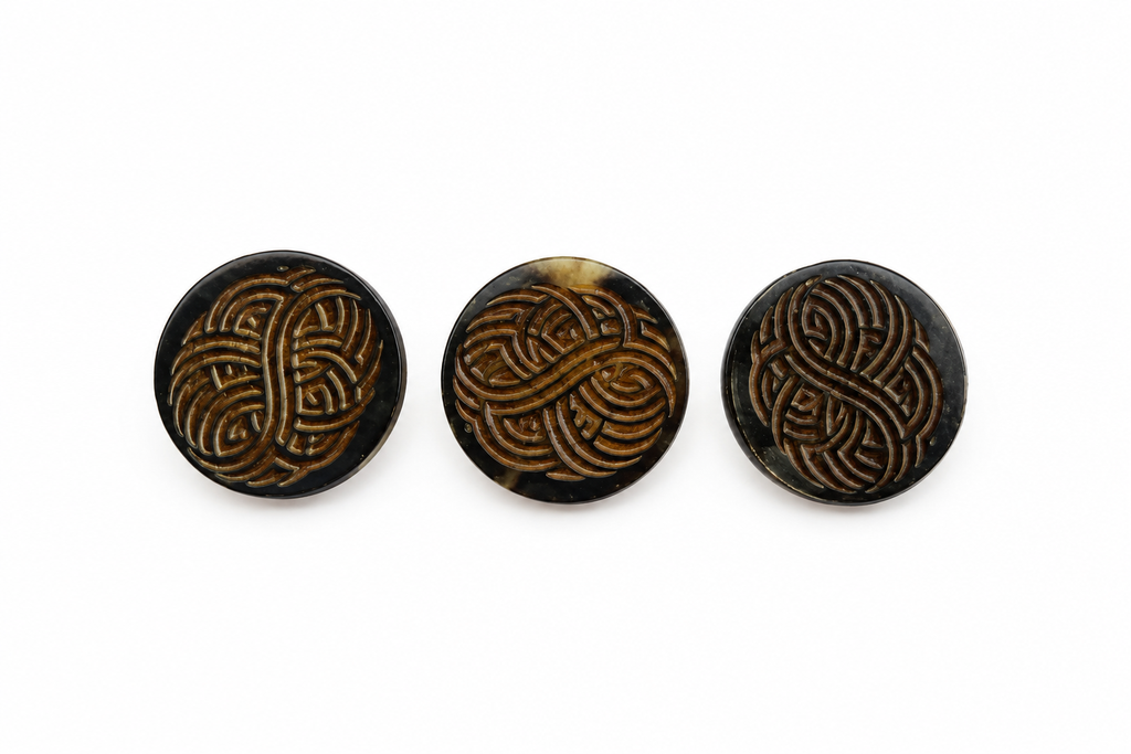 INTERLACE | Signature Natural Button Collection